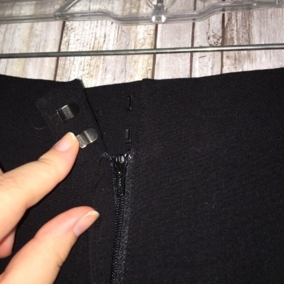 White House Black Market Crop Pants - Picture 4 of 6